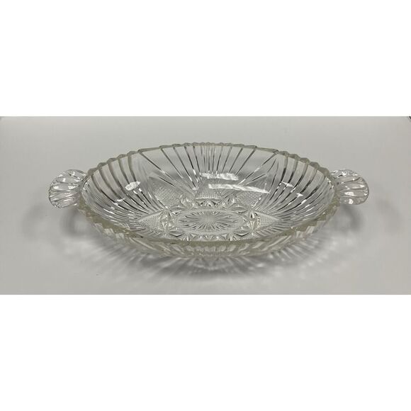 Vintage Small Oval Cut Clear Crystal Dish. - Picture 1 of 4